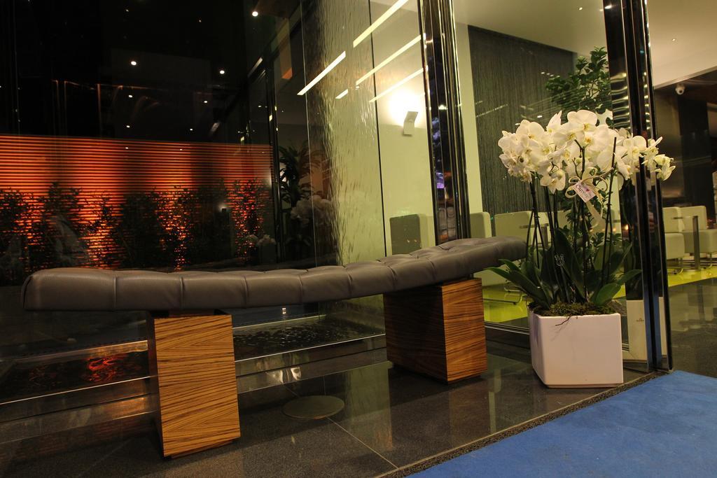 Warwick Stone 55 Hotel Bejrút Kültér fotó