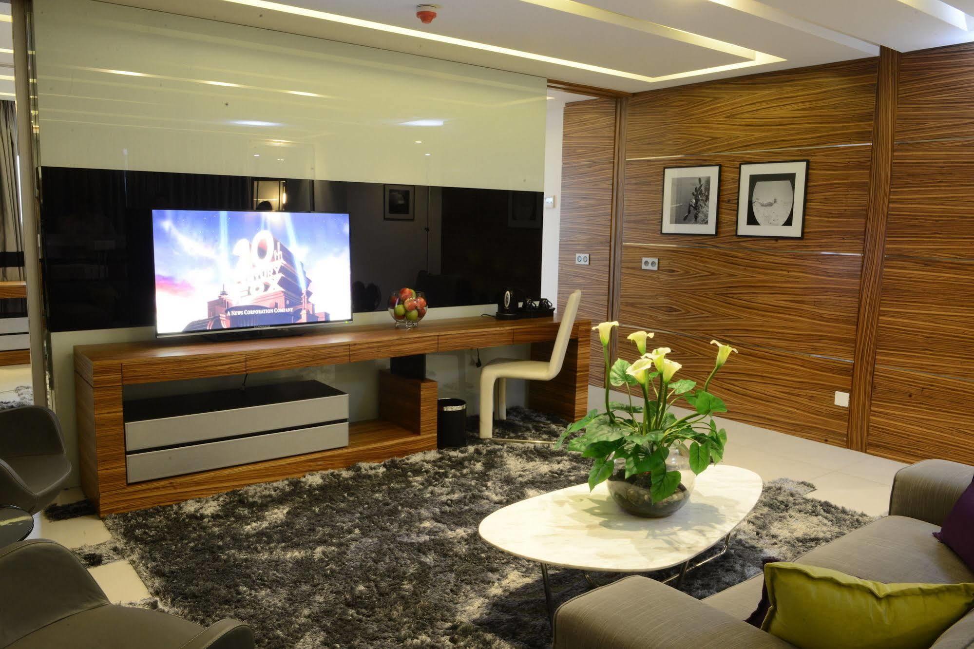 Warwick Stone 55 Hotel Bejrút Kültér fotó